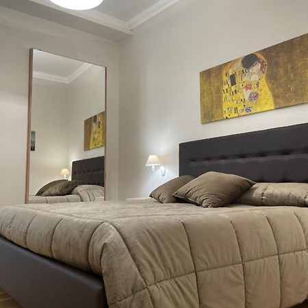 Luxury Apartament'S Celso ปาแลร์โม ภายนอก รูปภาพ